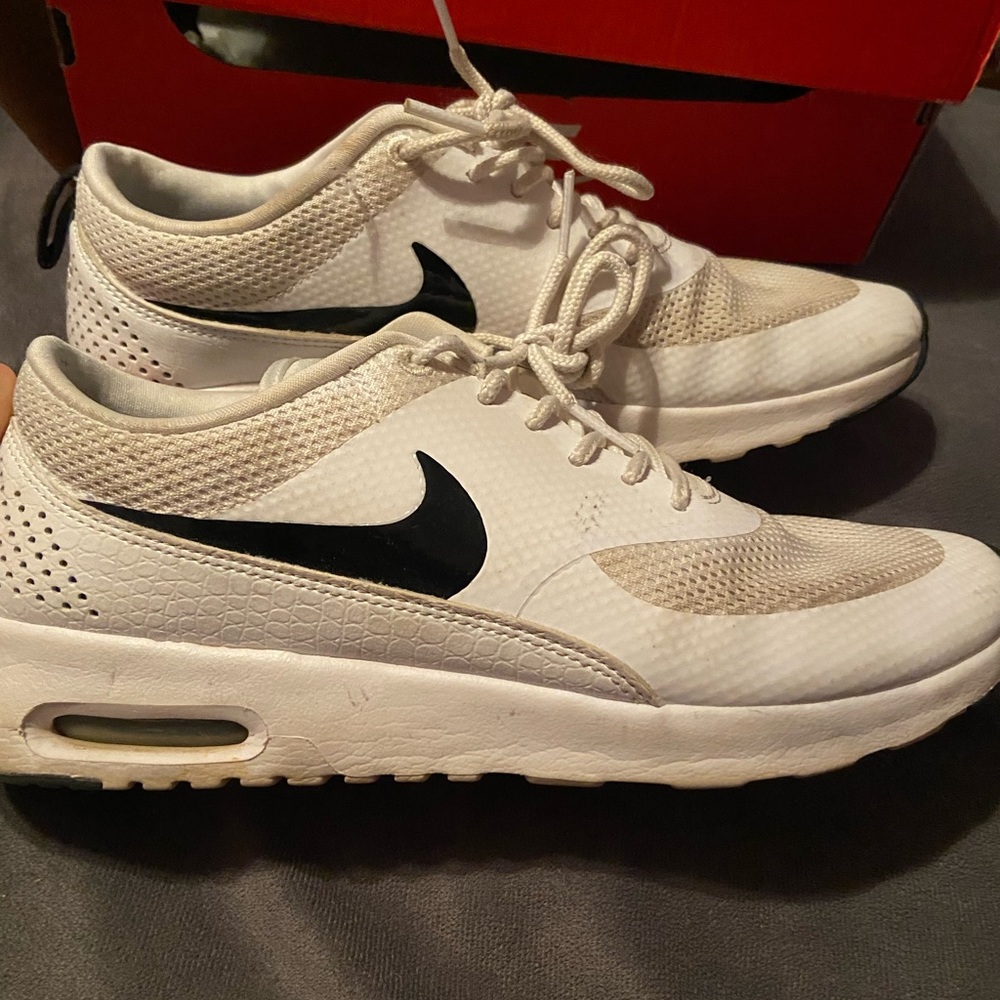 Nike Air Max Womens 8